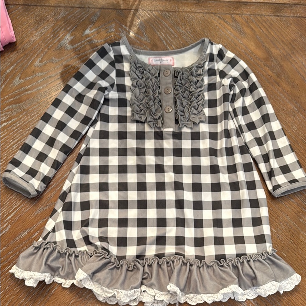 Sweet Honey Night gown with Ruffle Details